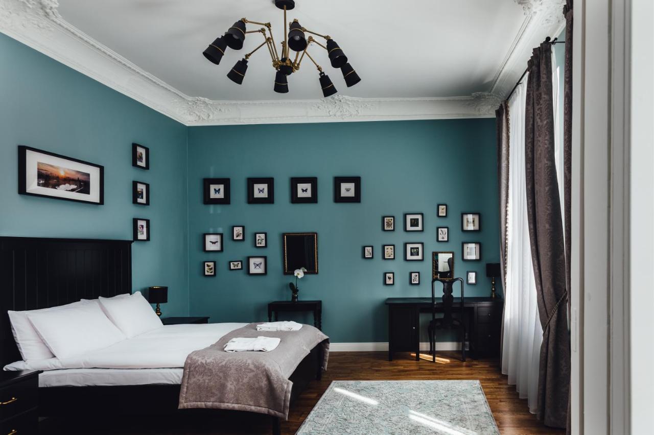 Sherlock Apartments Рига Екстериор снимка