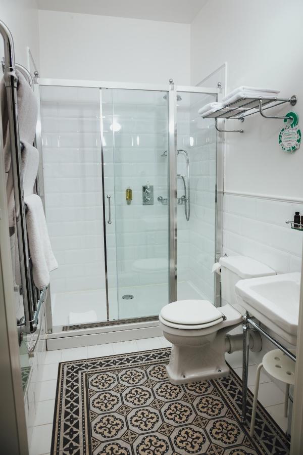 Sherlock Apartments Рига Екстериор снимка