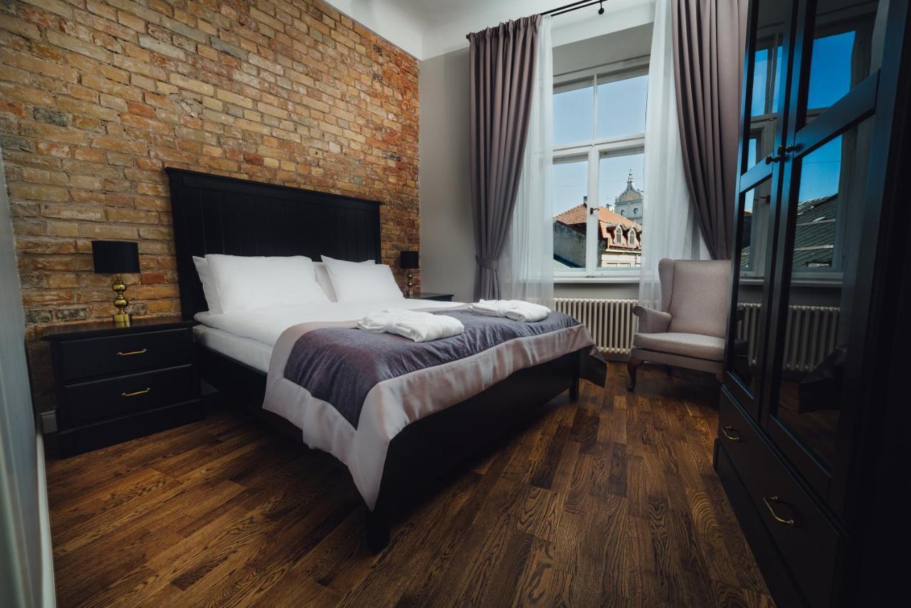 Sherlock Apartments Рига Екстериор снимка