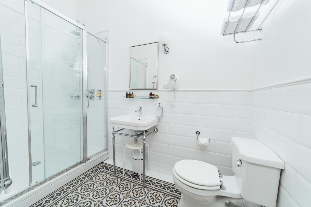 Sherlock Apartments Рига Екстериор снимка
